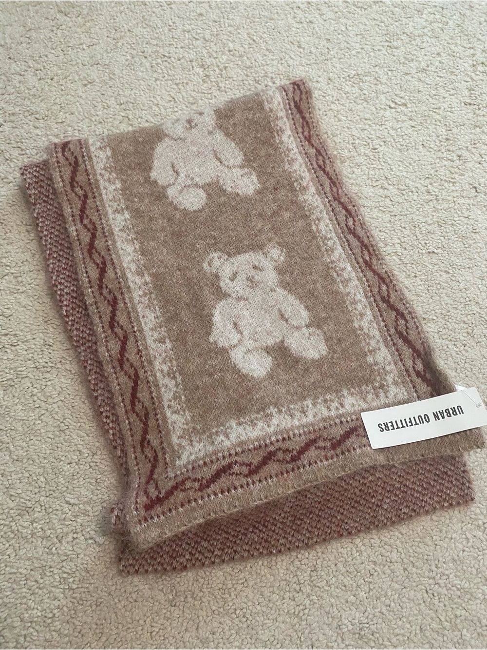 Urban Outfitters Teddy Bear Pattern Knit Scarf NWT - Picture 5 of 7